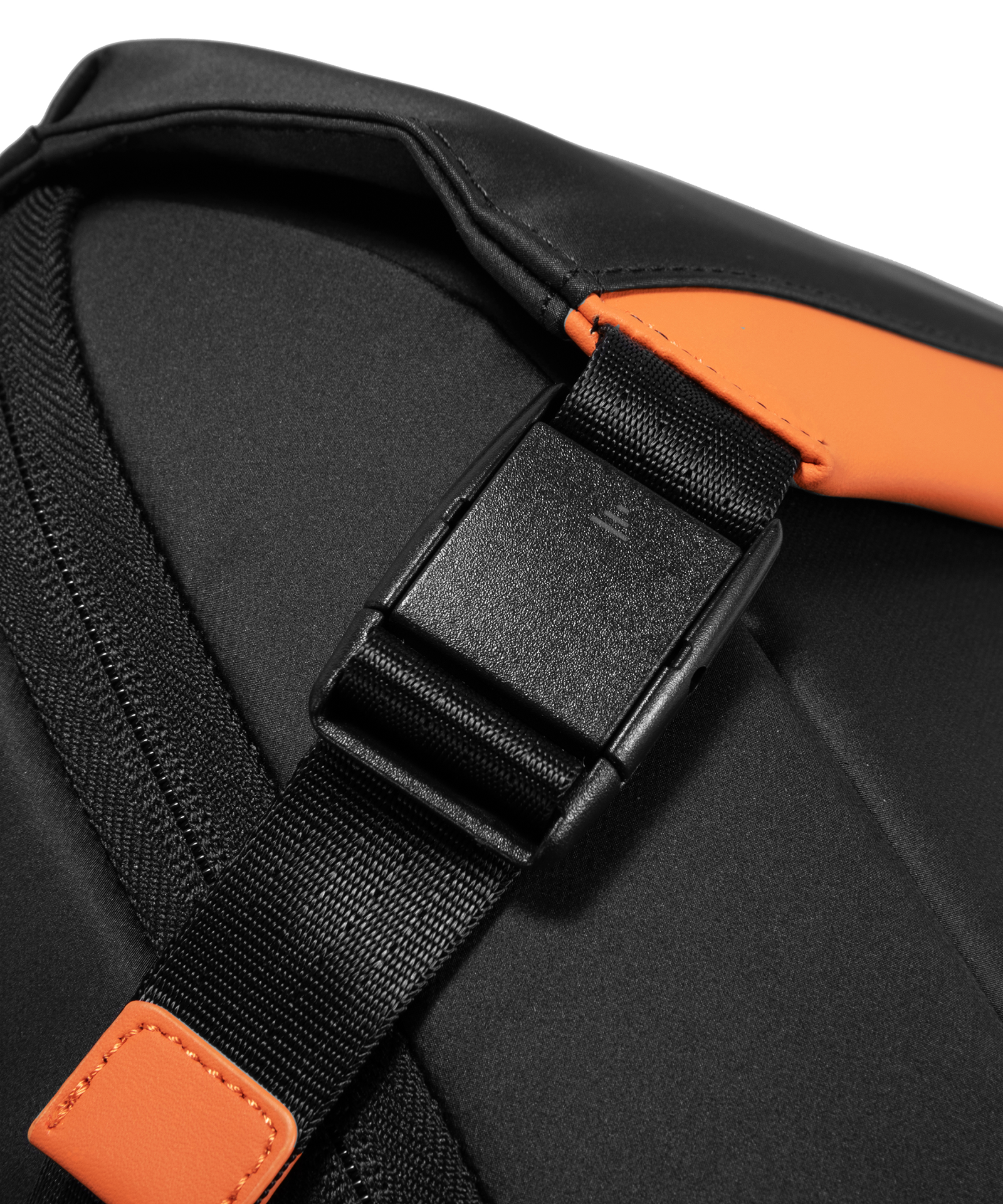 Hatch Laptop Messenger (14L)