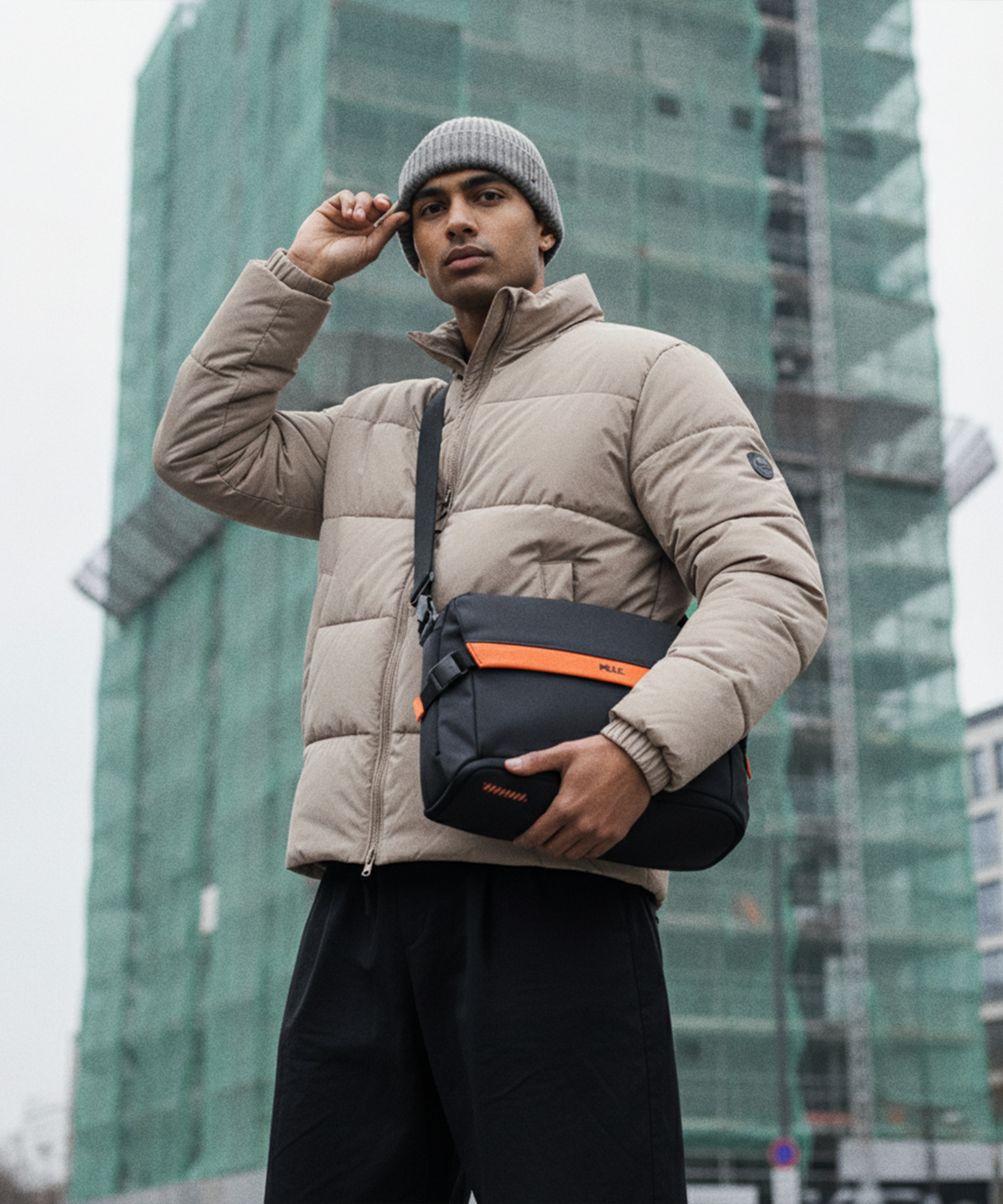 hatch everyday travel laptop messenger bag for men